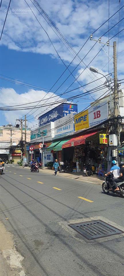 Cho thuê tòa nhà có thang máy. cập nhật 29/9