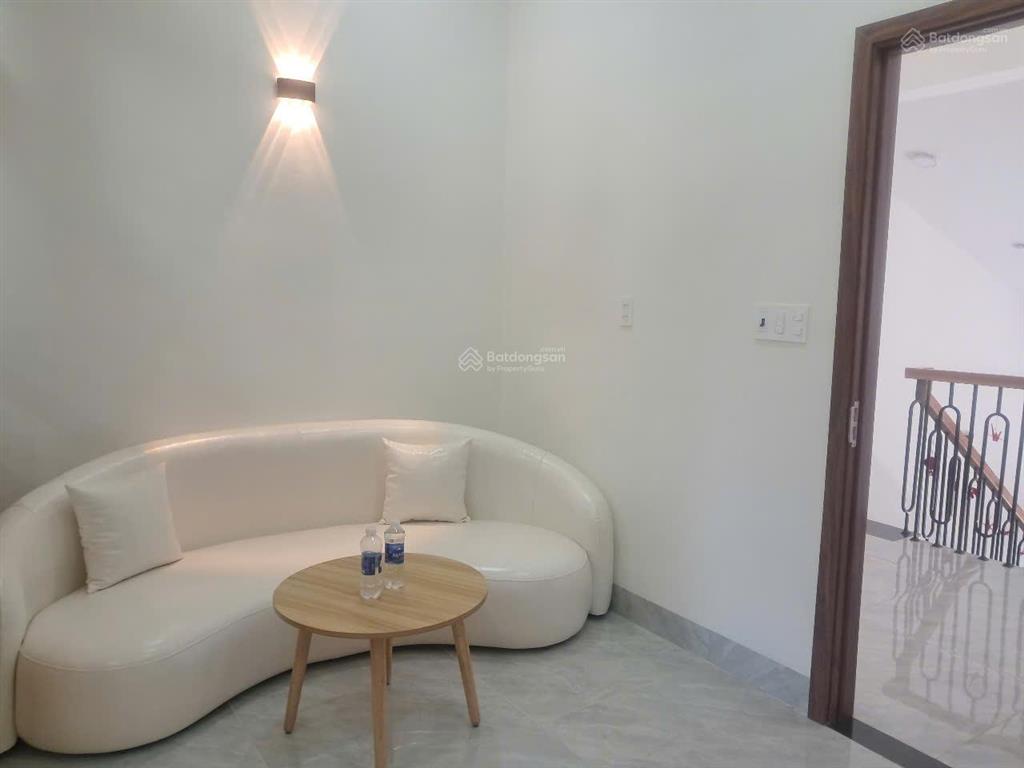 Cho thuê nhà nguyên căn mặt tiền phạm như xương 12 triệu/tháng full nội thất mới