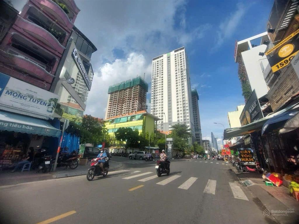 Bán building ngang rộng 11m khu vípk300 cộng hòa vị trí vàng.