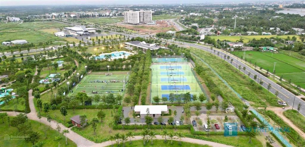 Kẹt tiền bán gấp căn biệt thự song lập waterpoint 150m2, kế công viên, cách phú mỹ hưng 35p