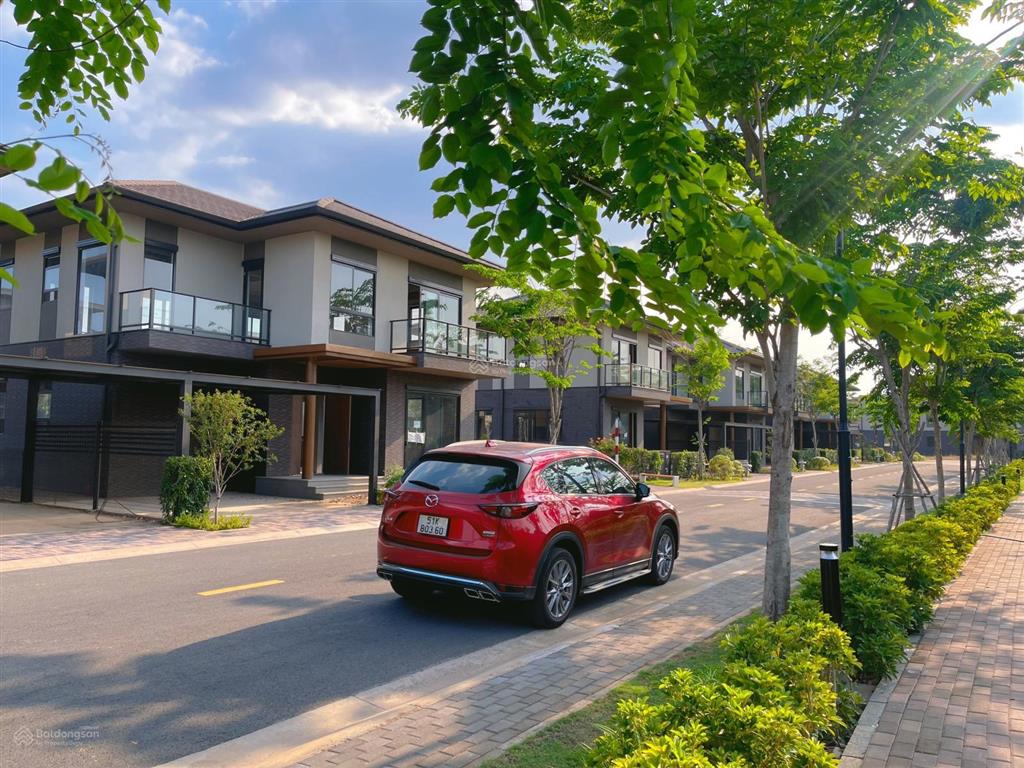 Biệt thự đơn lập 225m2, trục đường lớn, view công viên, giá gốc cđt, compound, cách pmh 35 phút