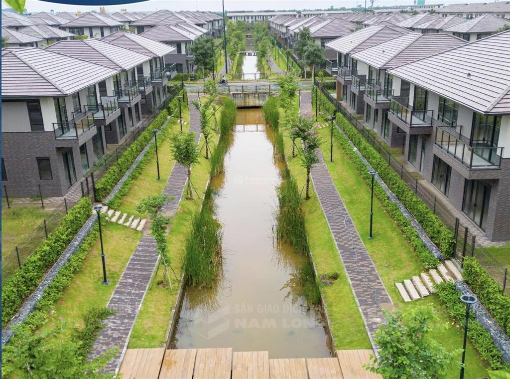 Biệt thự đơn lập góc 427m2, kế công viên, sân vườn rộng 280m2, giá gốc cđt, compound, cách pmh 35p