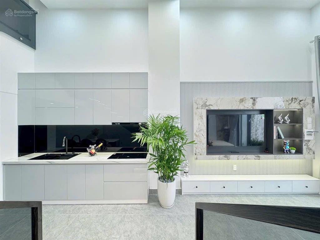 Cho thuê nhà 3 tầng kiệt ô tô hoàng diệu, nội thất đầy đủ.  xem nhà 0937 191 ***