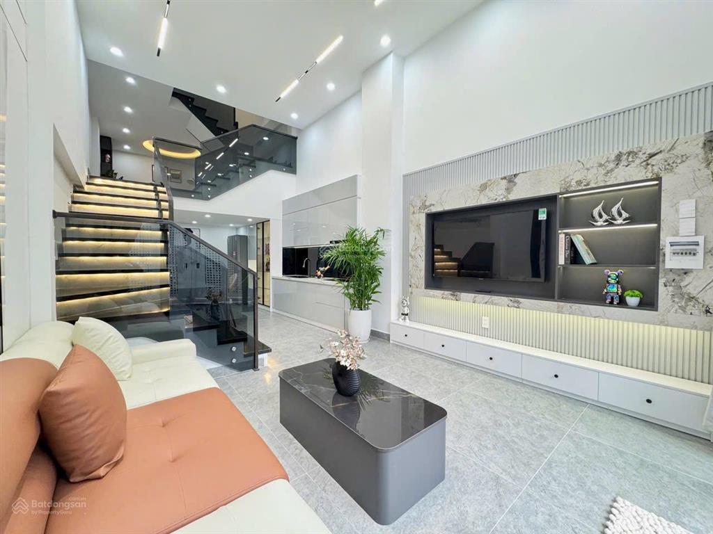 Cho thuê nhà 3 tầng kiệt ô tô hoàng diệu, nội thất đầy đủ.  xem nhà 0937 191 ***