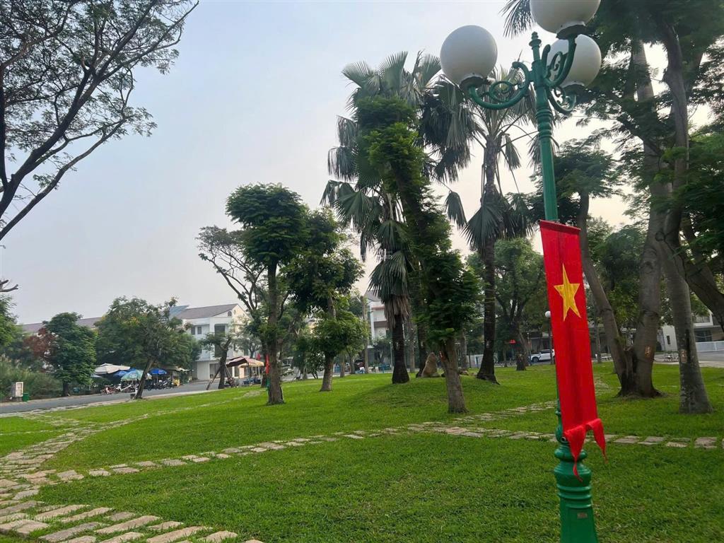 Cho thuê gấp căn nhà phố river park full nội thất giá 18 tr/tháng