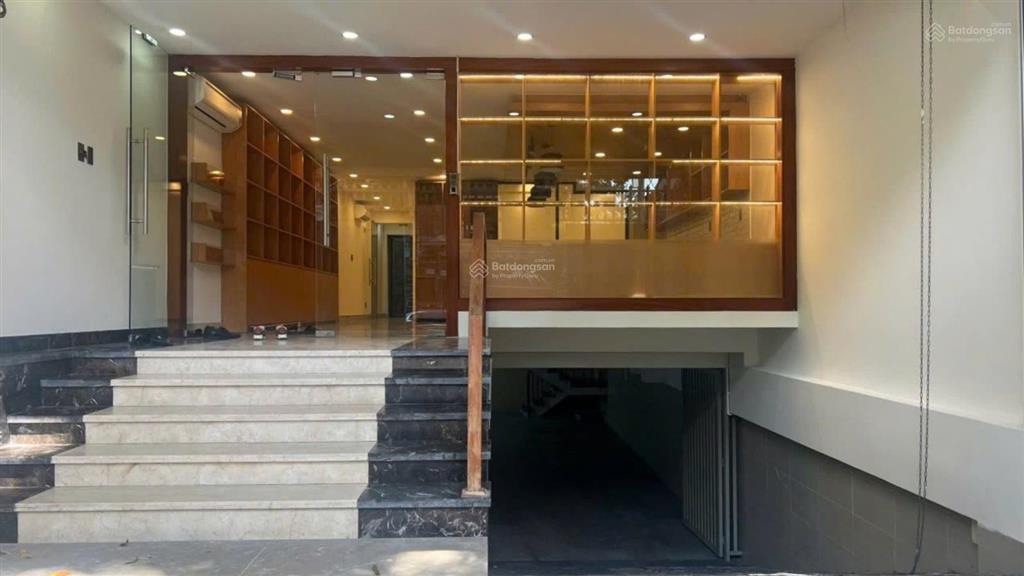 Bán nhà mt 6x20m. 1 hầm,1 t,3 lầu, st. đ 65 tân quy đông , p tân phong, q 7. giá36tỷ.0938 888 ***