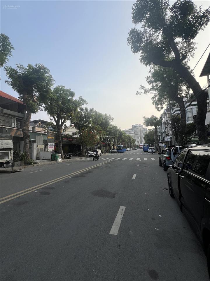 Bán nhà mt 6x20m. 1 hầm,1 t,3 lầu, st. đ 65 tân quy đông , p tân phong, q 7. giá36tỷ.0938 888 ***