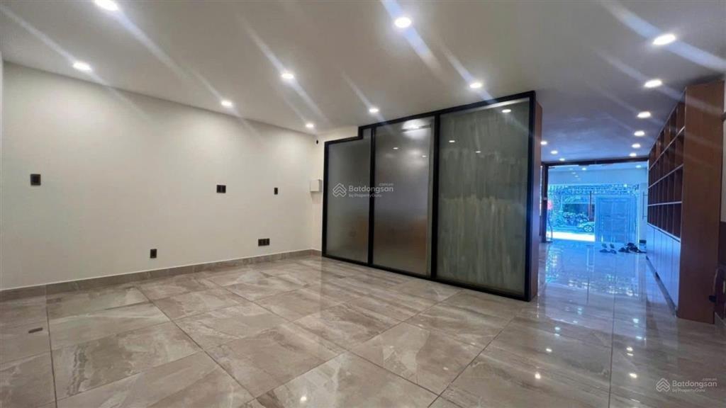 Bán nhà mt 6x20m. 1 hầm,1 t,3 lầu, st. đ 65 tân quy đông , p tân phong, q 7. giá36tỷ.0938 888 ***