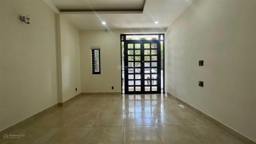 Bán nhà mt 6x20m. 1 hầm,1 t,3 lầu, st. đ 65 tân quy đông , p tân phong, q 7. giá36tỷ.0938 888 ***