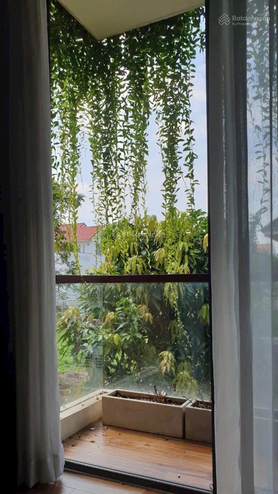 Bán gấp biệt thự 12x30m. 1 trệt, 2 lầu,kdc sadeco pk,nhà bè.giá 33tỷ.0938 888 ***