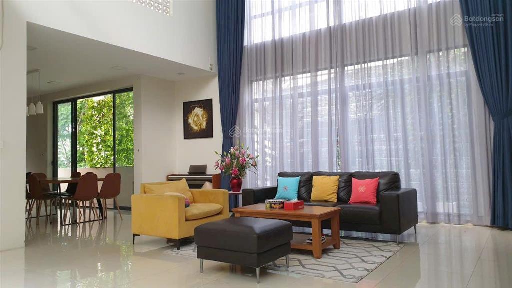 Bán gấp biệt thự 12x30m. 1 trệt, 2 lầu,kdc sadeco pk,nhà bè.giá 33tỷ.0938 888 ***