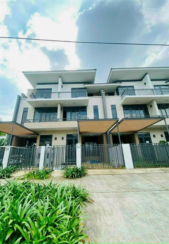 Bán nhà 6,4x10m. 1 trệt, 2 lầu , đ số 9, p linh xuân , hcm. giá 7,9 tỷ.  0938 888 ***