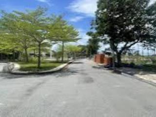 Bán nhà thô tại dự án phước lộc , cần giờ. dt 8x32m. 3 lầu.dt đất 260m2. dtsd 259m2.giá 12,5 tỷ