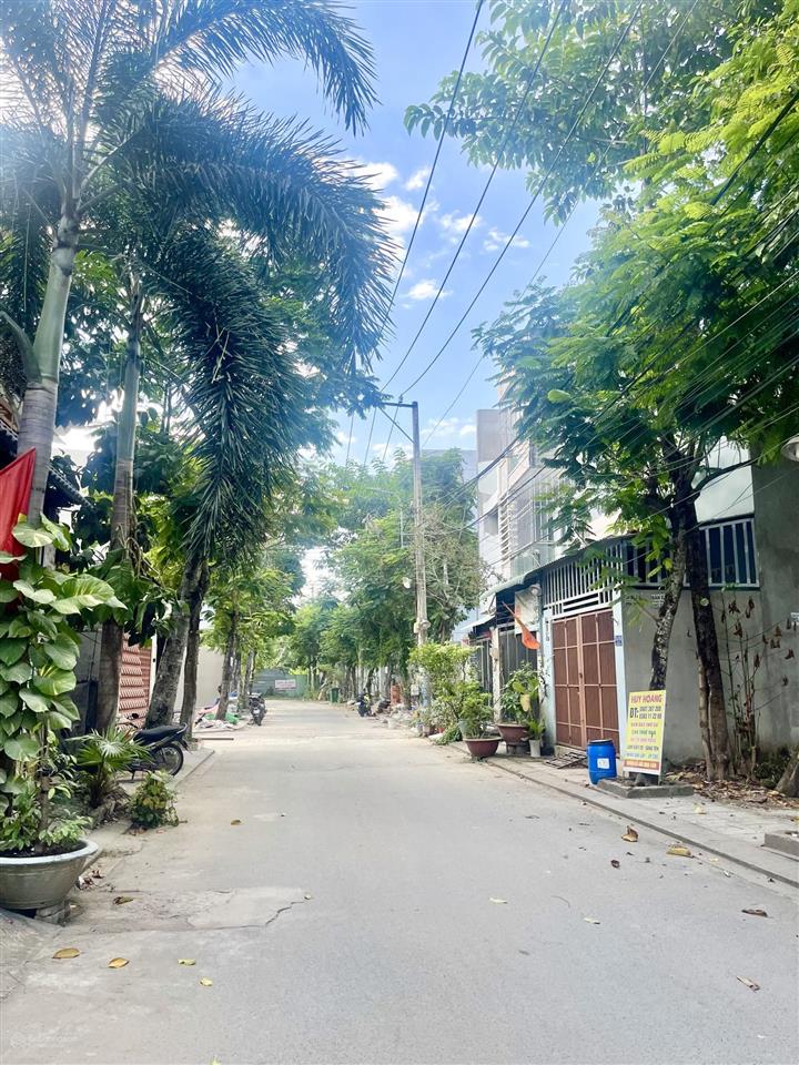 Lô đất giá rẻ 3.5ty/50m2 lò lu quận 9  xe hơi tránh nhau
