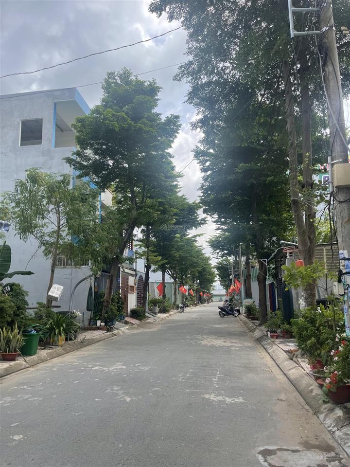 Lô đất giá rẻ 3.5ty/50m2 lò lu quận 9  xe hơi tránh nhau