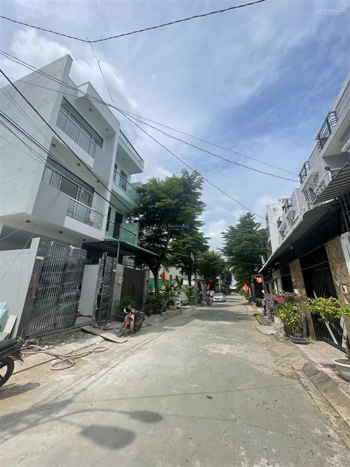 Lô đất giá rẻ 3.5ty/50m2 lò lu quận 9  xe hơi tránh nhau