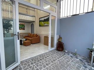 Nhà trung tâm phước long b q9  không có căn thứ 2  shr