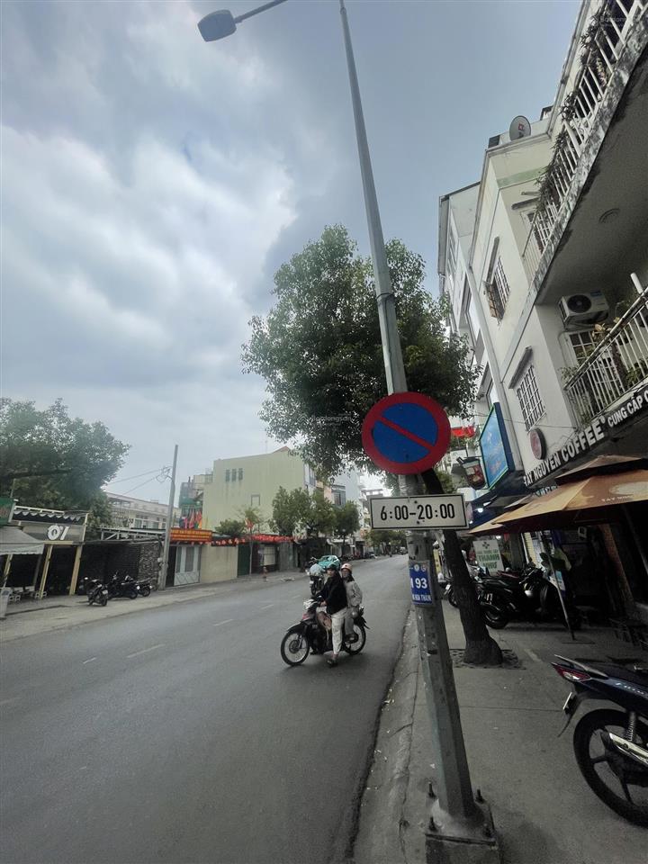 Văn phòng trong nhà tầng trệt 5tr/1tháng bình thạnh