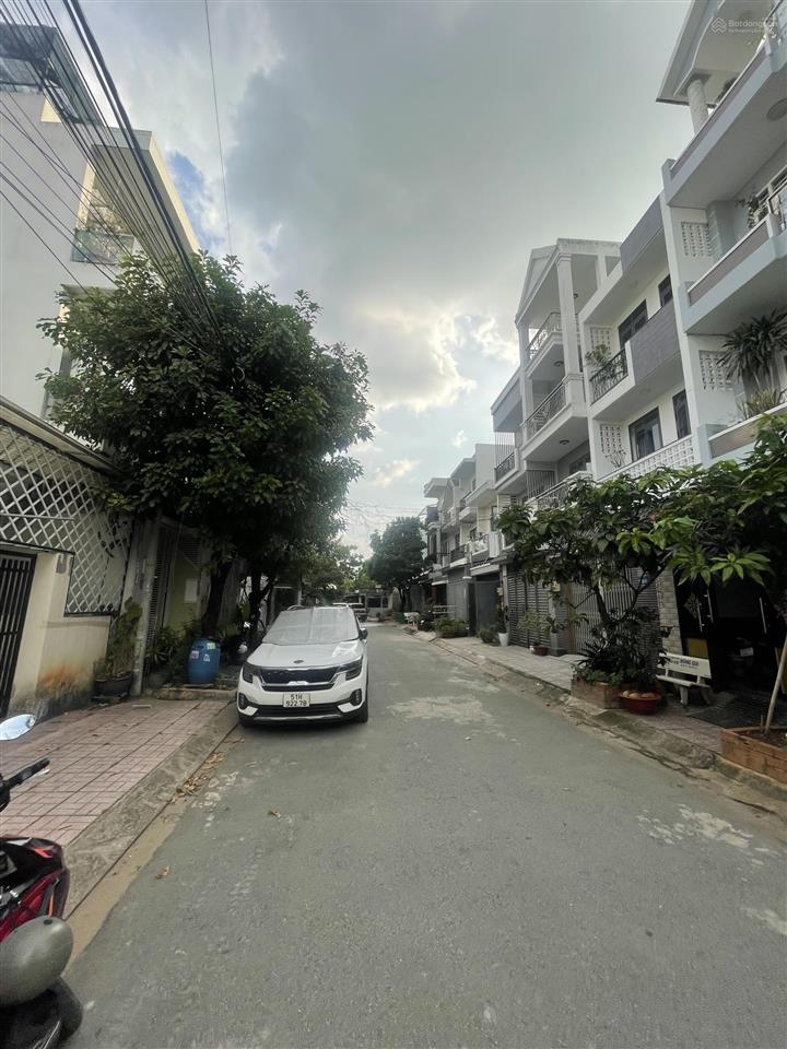 (4.5 tỷ) dt 67m2 hxh trục lê văn việt p.tân phú q9