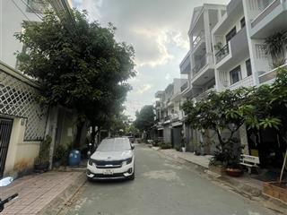 (4.5 tỷ) dt 67m2 hxh trục lê văn việt p.tân phú q9
