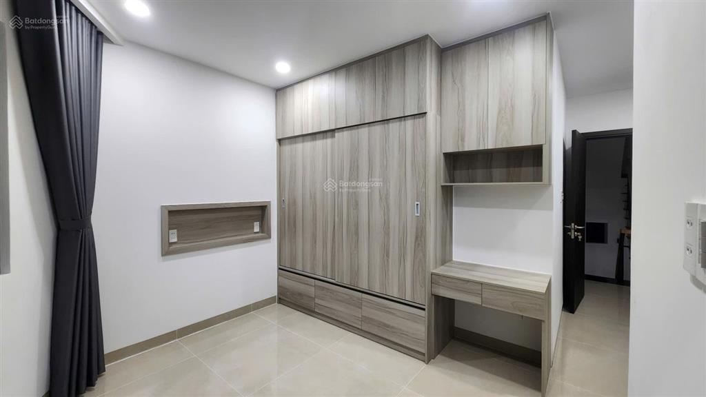 (6tr) chdv full nội thất đường 182 & lã xuân oai q9