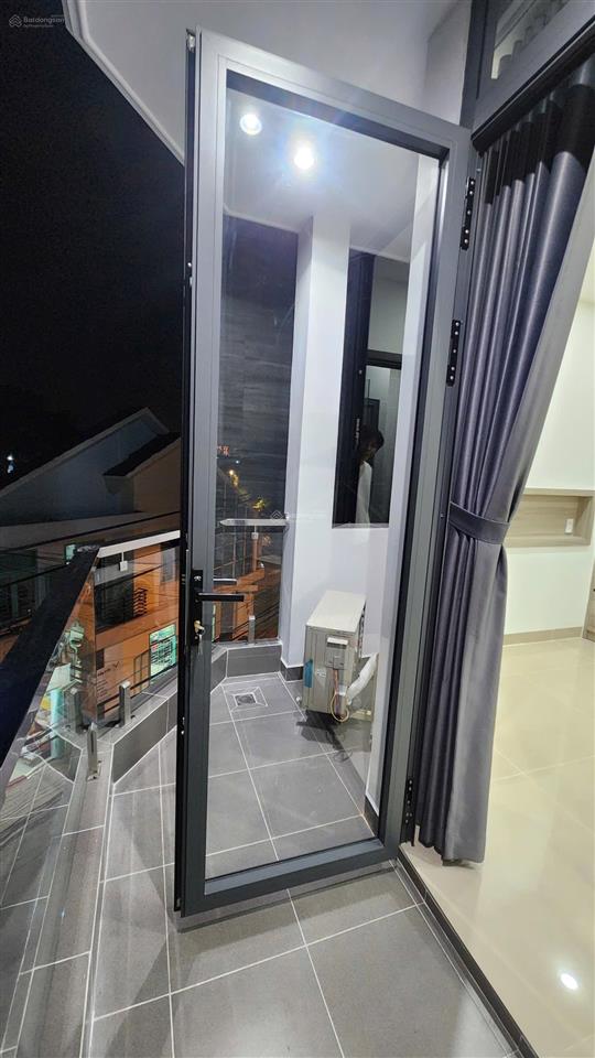 (6tr) chdv full nội thất đường 182 & lã xuân oai q9