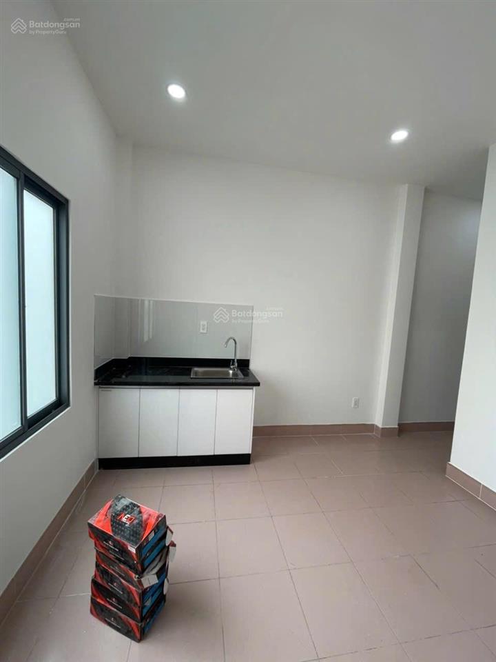 Cho thuê chdv tầng 2 chỉ 3,4tr/1th ngay gần chợ phước bình q9
