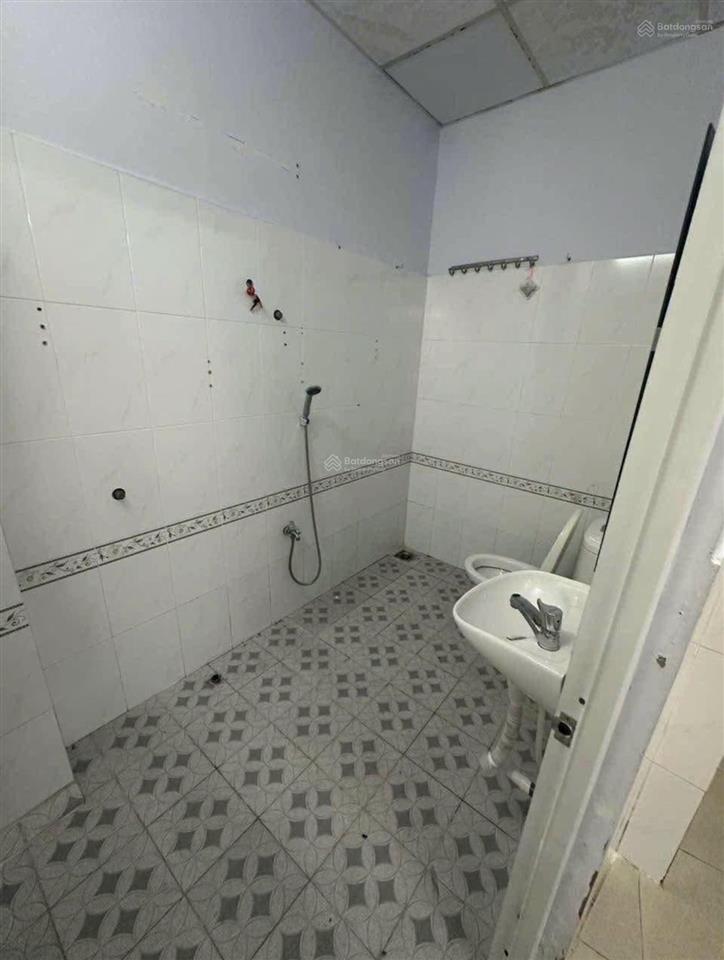 Cho thuê chdv tầng 2 chỉ 3,4tr/1th ngay gần chợ phước bình q9
