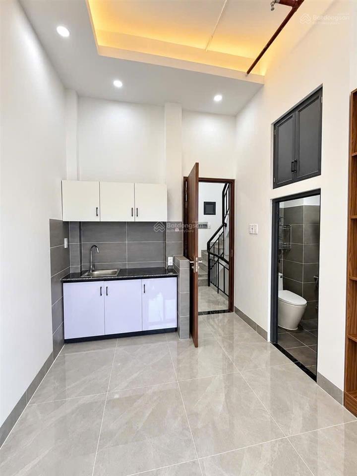 Chdv giá 5,6 triệu/24m2 phước long b quận 9