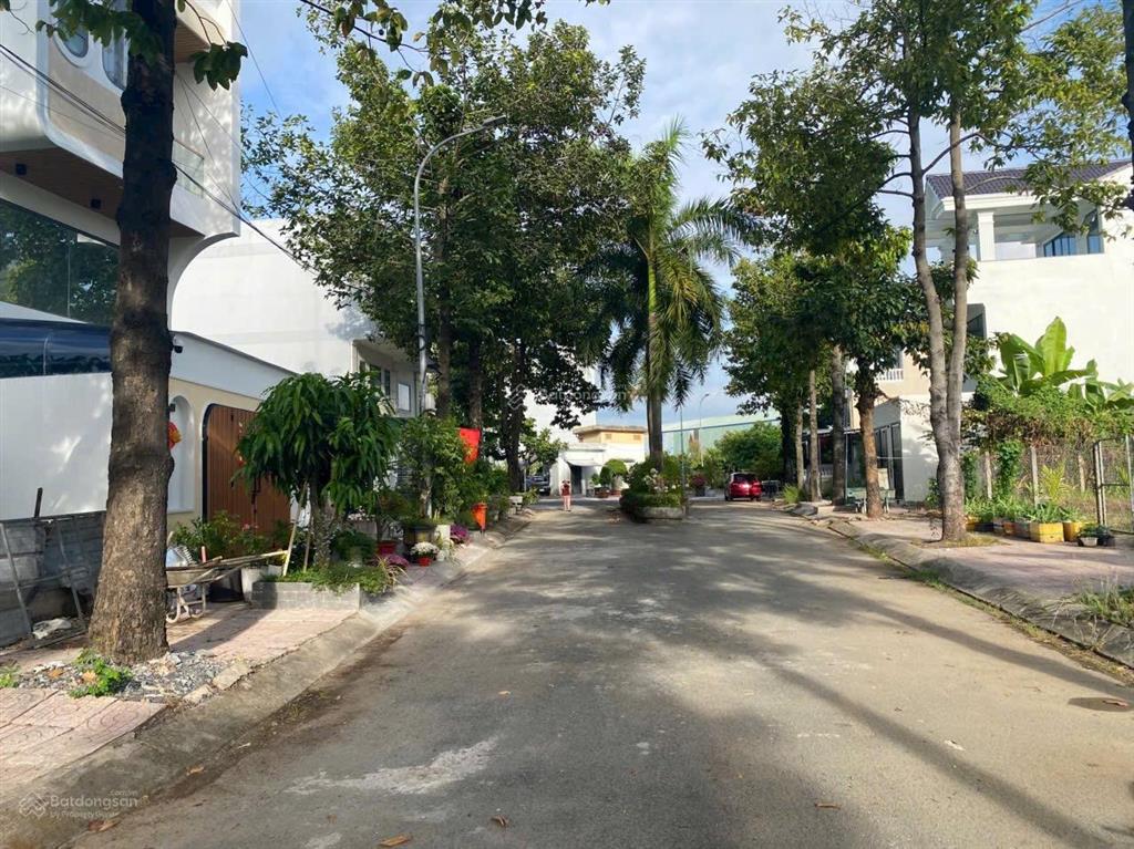 Bán nền 100m2 đường bưng ông thoàn giá chỉ 5ty3