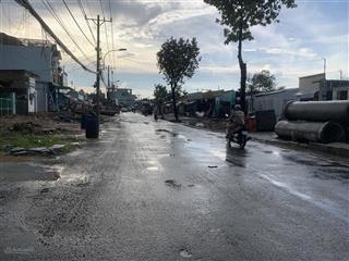 Bán nền đất mặt tiền đường lã xuân oai q9 (cũ) đường đang làm 30m chỉ 13,8 tỷ