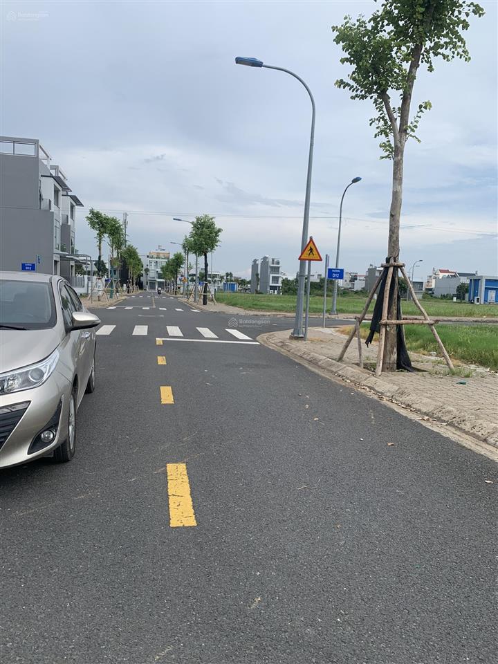 Giá hời kđt đông tăng long nền nhà phố 105m chỉ 6,7ty