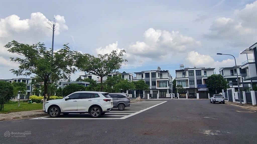 Giá hời kđt đông tăng long nền nhà phố 105m chỉ 6,7ty