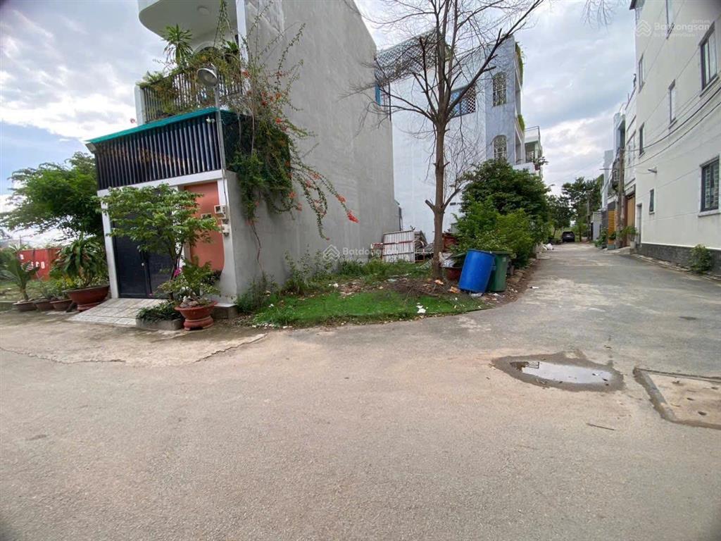 Cần bán lô góc vị trí đẹp gần khu công nghệ cao, hệ số xd cao chỉ 5ty5