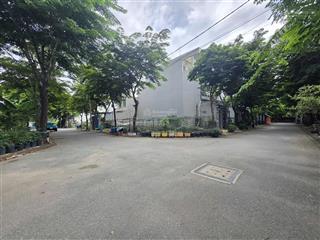 Chỉ 5,4 tỷ lô góc trục chính đẹp, đường lò lu q9 củ