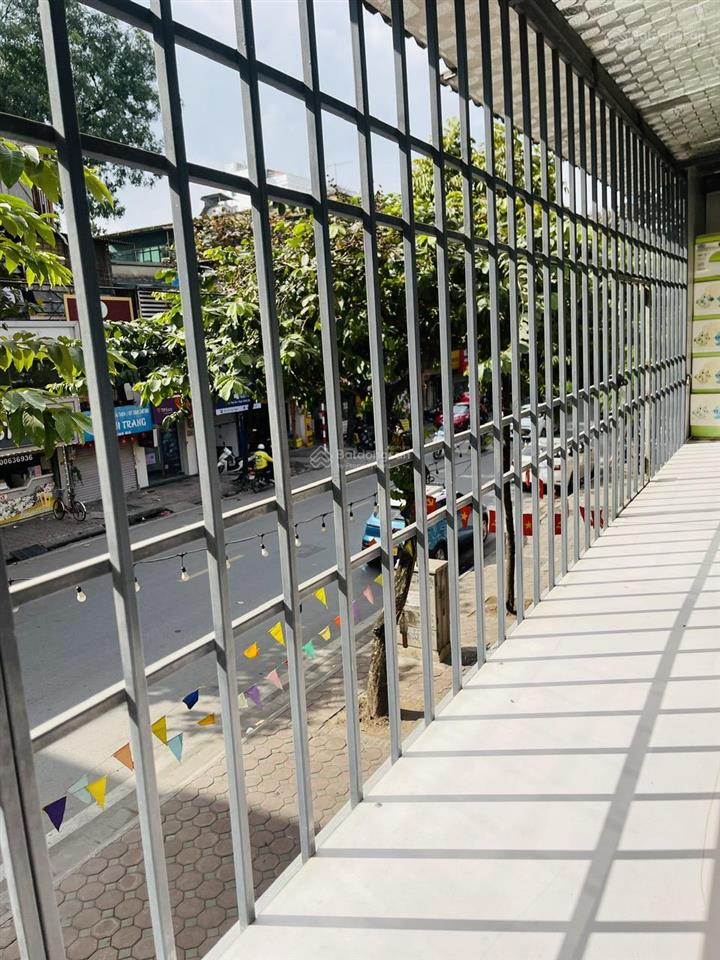 Cực hiếm !tập thể mặt phố thái thịnh tầng 2 ,110m ,3 ngủ, ở sướng, kinh doanh tốt .