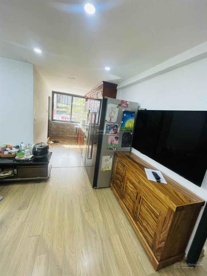 Cực hiếm !tập thể mặt phố thái thịnh tầng 2 ,110m ,3 ngủ, ở sướng, kinh doanh tốt .