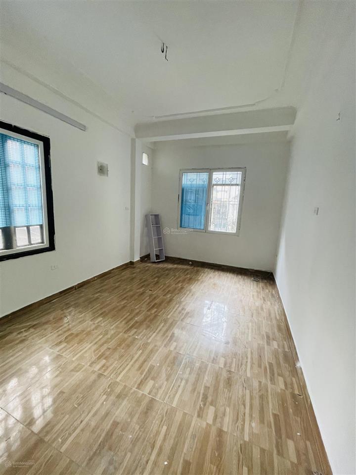 Cho thuê nhà riêng mới tại ngõ 5 láng hạ, đống đa. gần trường thcs nguyễn trường tộ, oto đỗ cửa