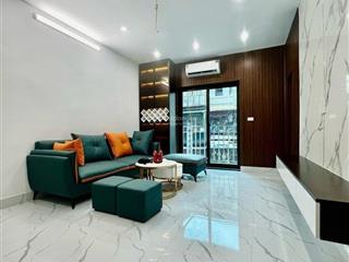 Cho thuê tập thể tầng 3, 75m2, 3 ngủ, mặt phố trung liệt, đống đa