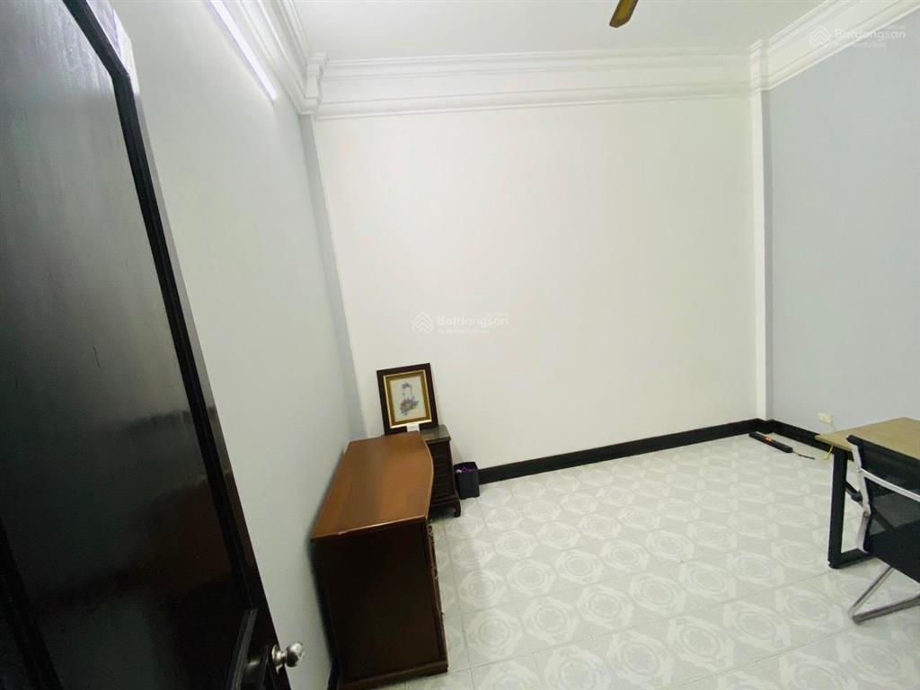 Cho thuê nhà riêng kinh doanh, 50m x 4 tầng tại võ văn dũng, hoàng cầu, đống đa