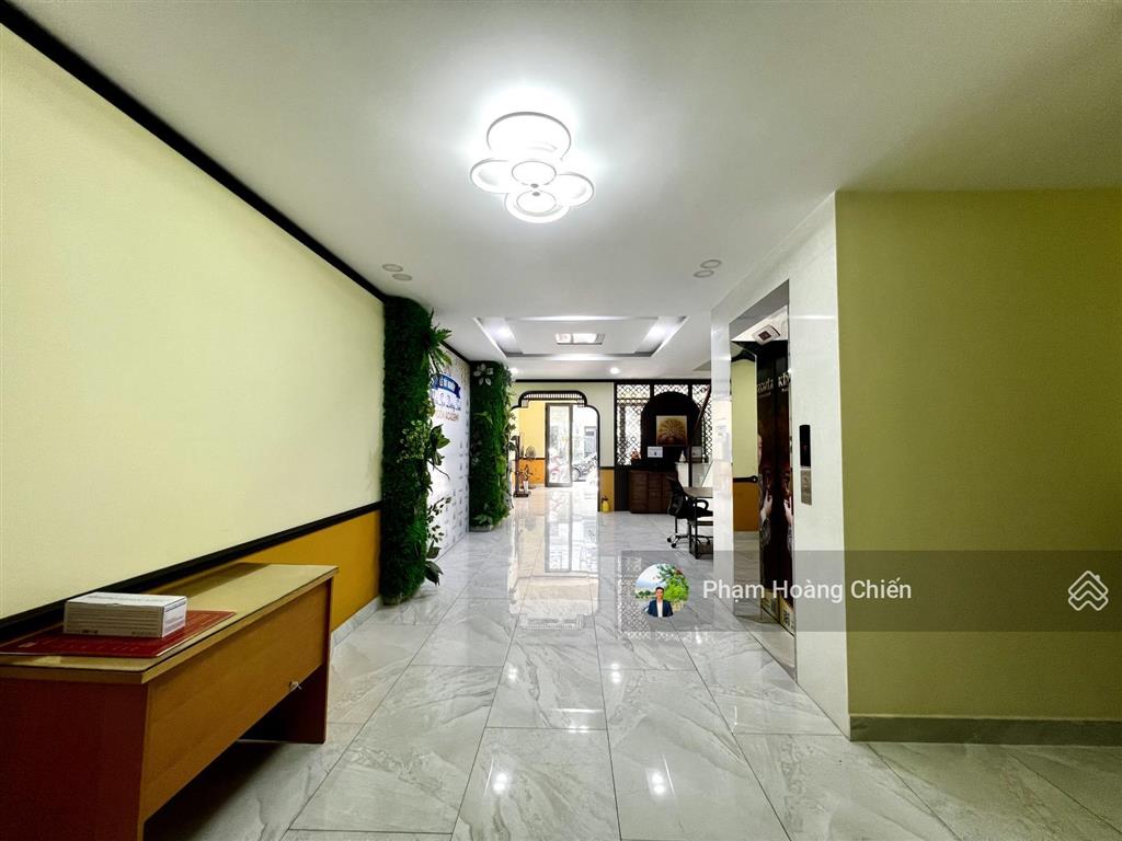 Cho thuê shophouse làm spa 5x20m giá 35 triệu hoàn thiện cơ bản, có thang máy, 1 trệt 1 lửng 3 lầu