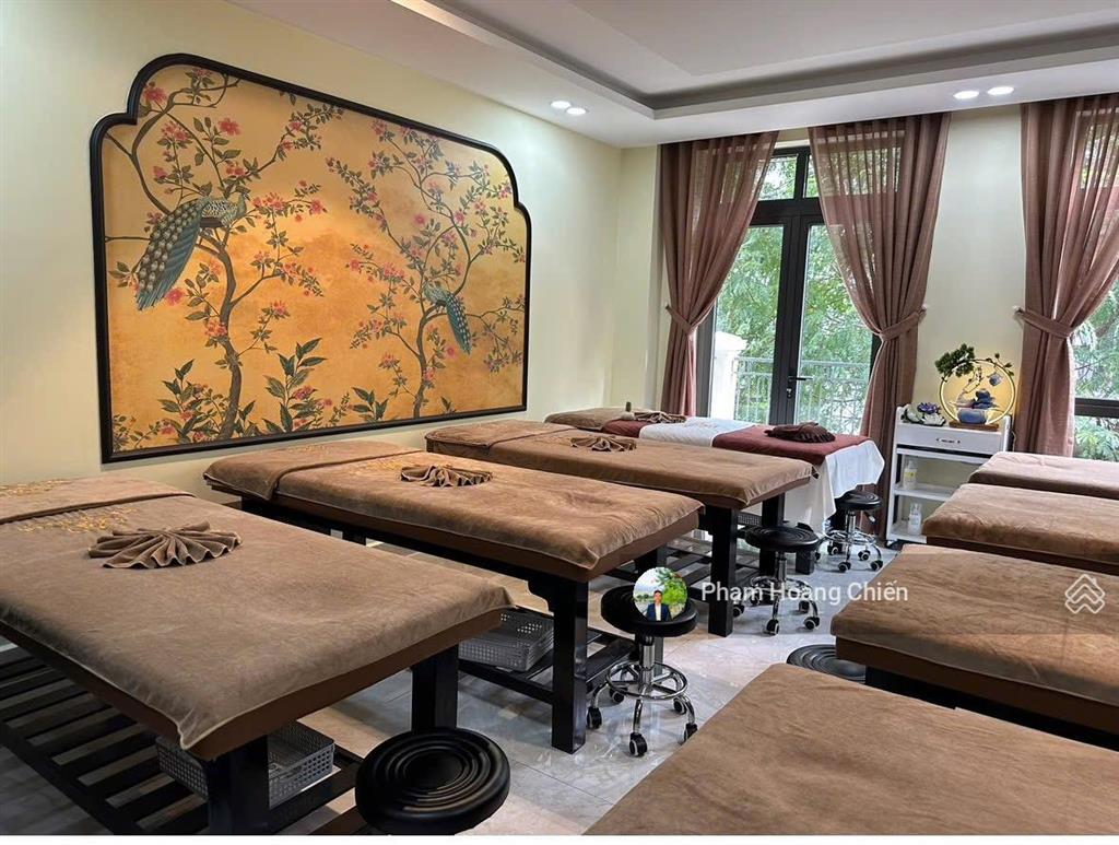 Cho thuê shophouse làm spa 5x20m giá 35 triệu hoàn thiện cơ bản, có thang máy, 1 trệt 1 lửng 3 lầu