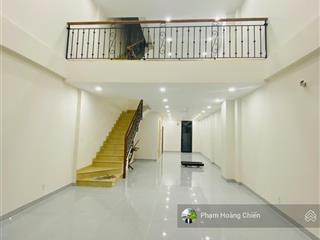 Shophouse song hành cho thuê giá 40triệu hoàn thiện cơ bản đẹp, có thang máy, 1 trệt 1 lửng 3 lầu