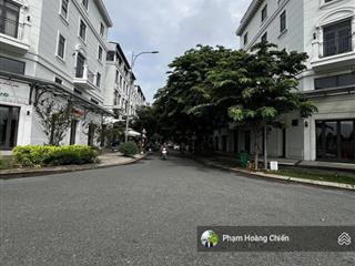 Cho thuê shophouse làm vp 5x20m giá 32 triệu hoàn thiện cơ bản, có thang máy, 1 trệt 1 lửng 3 lầu