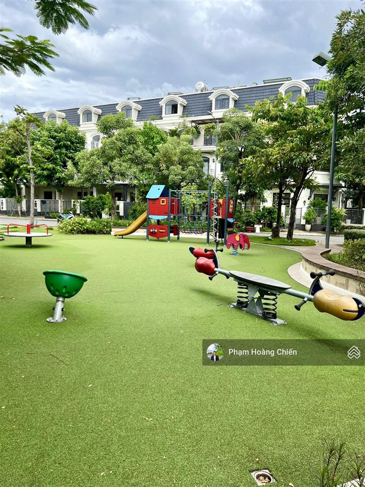 Bán gấp nhà phố lakeview city 5x20m 1 trệt 3 lầu, gần công viên, hồ bơi, giá 20.5tỷ  0907 110 ***