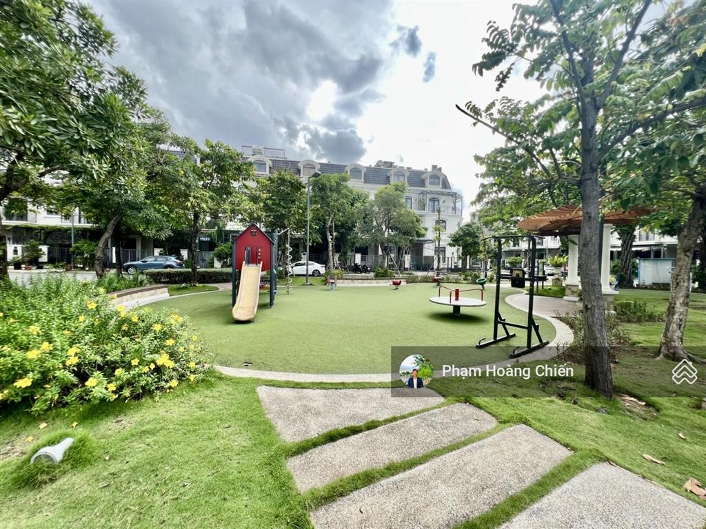 Bán nhà phố góc 3mặt thoáng, giá 25tỷ tại lakeview city 1trệt 3lầu, nh hỗ trợ vay 75%  0907 110 ***