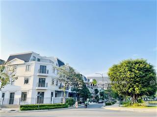 Chỉ 30 tr/tháng nhà phố góc 2mt, dt 8x20m 1 trệt 3 lầu lakeview city, nội thất cơ bản  0907 110 ***