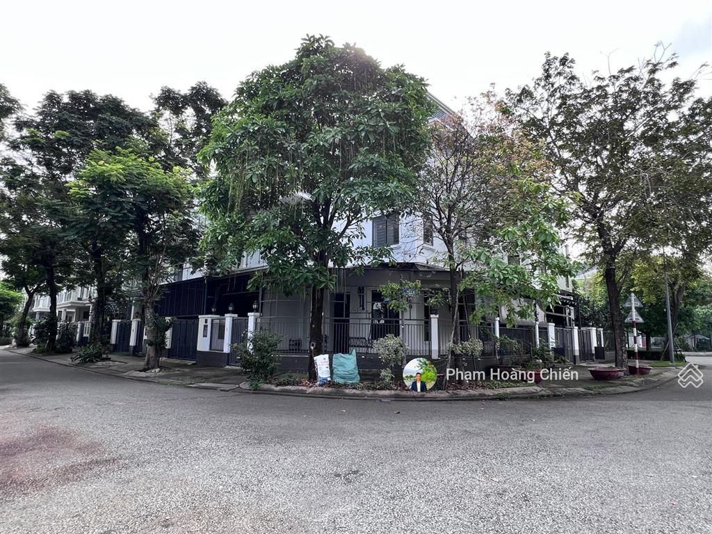 Bán gấp nhà phố lakeview city 17.5tỷ, hoàn thiện cơ bản, 1 trệt 3 lầu,  0907 110 *** hoàng chiến