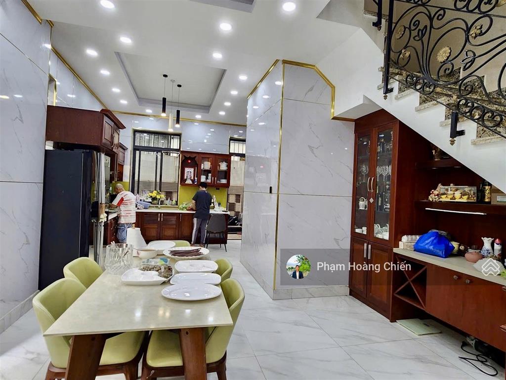 Bán nhà phố lakeview city dt 7x20m giá 25 tỷ full nội thất 4pn 5wc, ngân hàng cho vay  0907 110 ***
