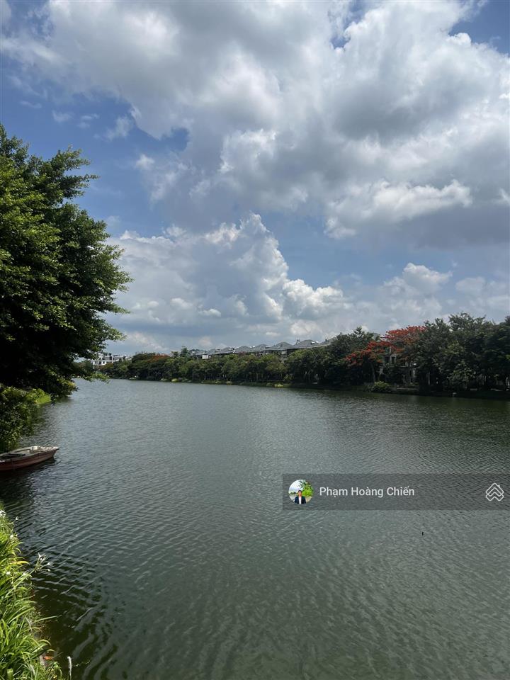 Bán nhà phố lakeview city dt 7x20m giá 25 tỷ full nội thất 4pn 5wc, ngân hàng cho vay  0907 110 ***
